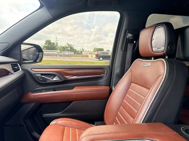 Used 2023 GMC Yukon XL Denali Ultimate AWD/4WD image 23