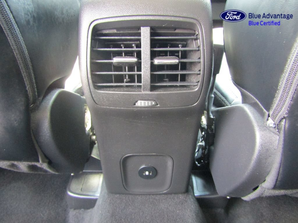 Certified 2025 Ford Escape Platinum AWD/4WD image 24