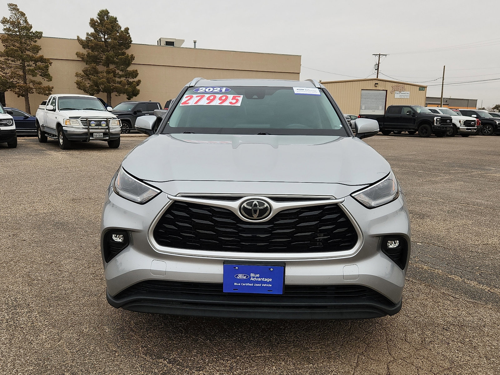 Used 2021 Toyota Highlander XLE image 8