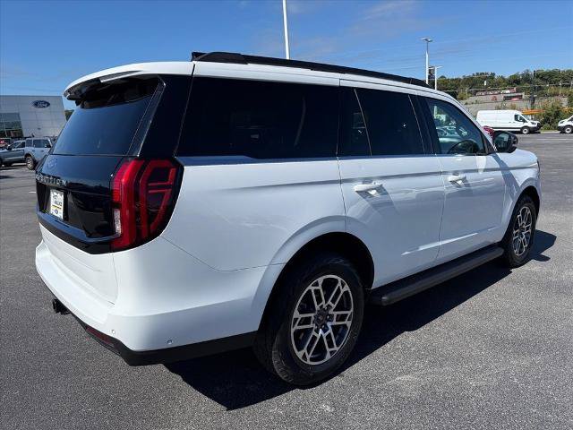 Certified 2025 Ford Expedition Active AWD/4WD image 7