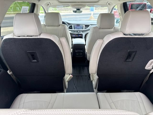 Used 2022 Buick Enclave Avenir w/ Avenir Technology Package AWD/4WD image 46