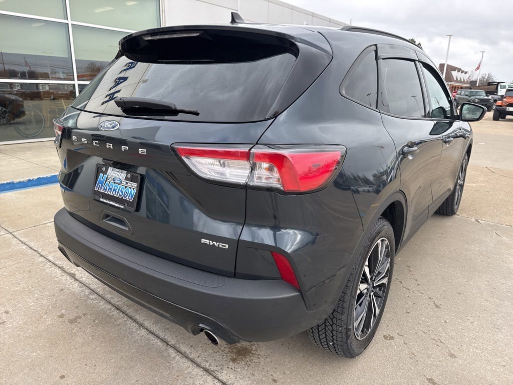 Certified 2022 Ford Escape SE w/ SE Sport Appearance Package image 6