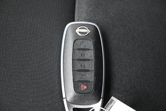 Used 2025 Nissan Sentra SR FWD image 24