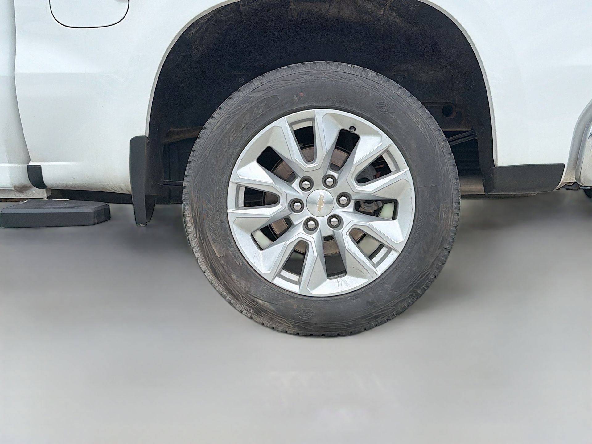 Used 2025 Chevrolet Silverado 1500 LT AWD/4WD image 36