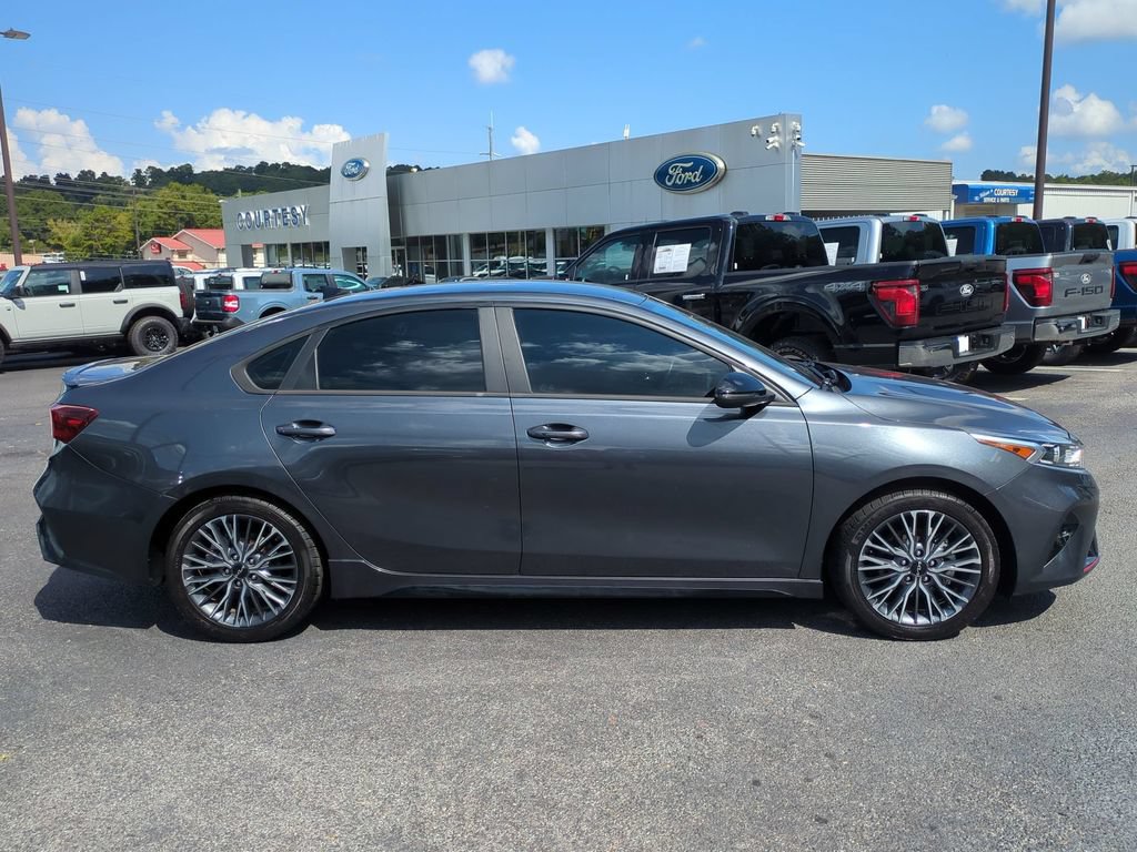 Used 2022 Kia Forte GT-Line w/ GT-Line Technology Package FWD image 3