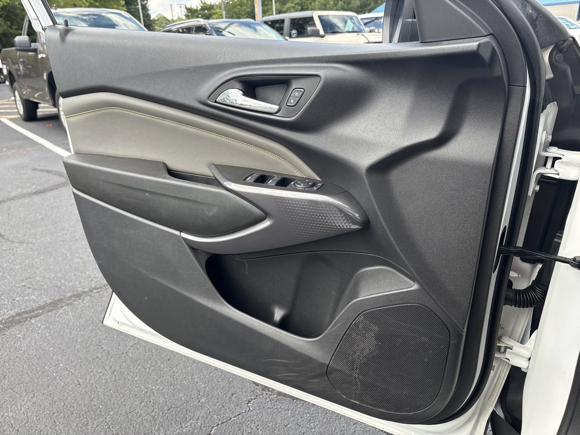 Used 2024 Chevrolet Trax ACTIV w/ Driver Confidence Package FWD image 13