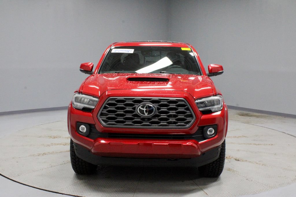 Used 2022 Toyota Tacoma TRD Sport w/ TRD Premium Sport Package AWD/4WD image 7