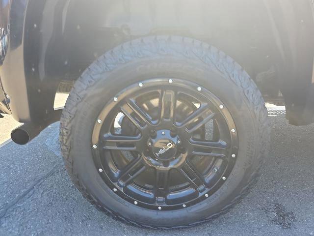 Used 2018 Toyota Tundra Limited w/ Limited Premium Package AWD/4WD image 11