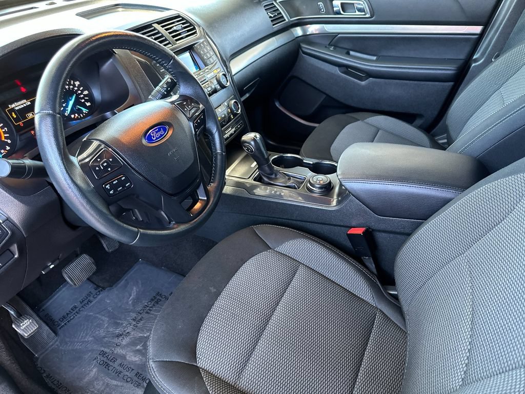 Certified 2019 Ford Explorer XLT w/ Class III Trailer Tow Package AWD/4WD image 9