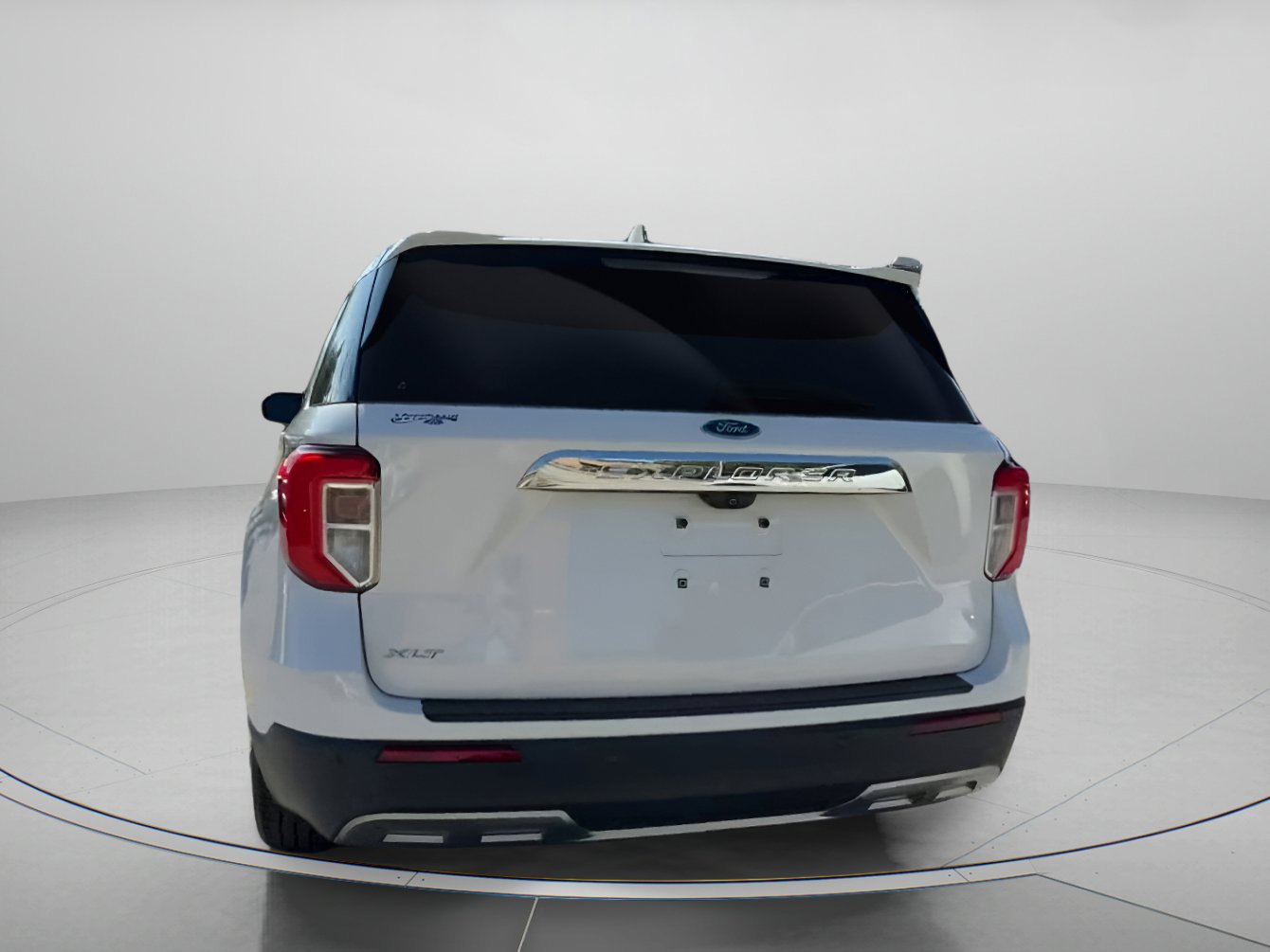 Certified 2022 Ford Explorer XLT w/ Equipment Group 202A image 22