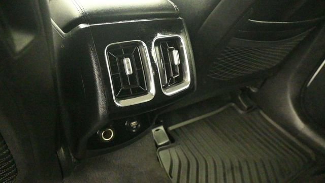 Used 2022 Kia Sorento S w/ Panoramic Sunroof Package FWD image 12