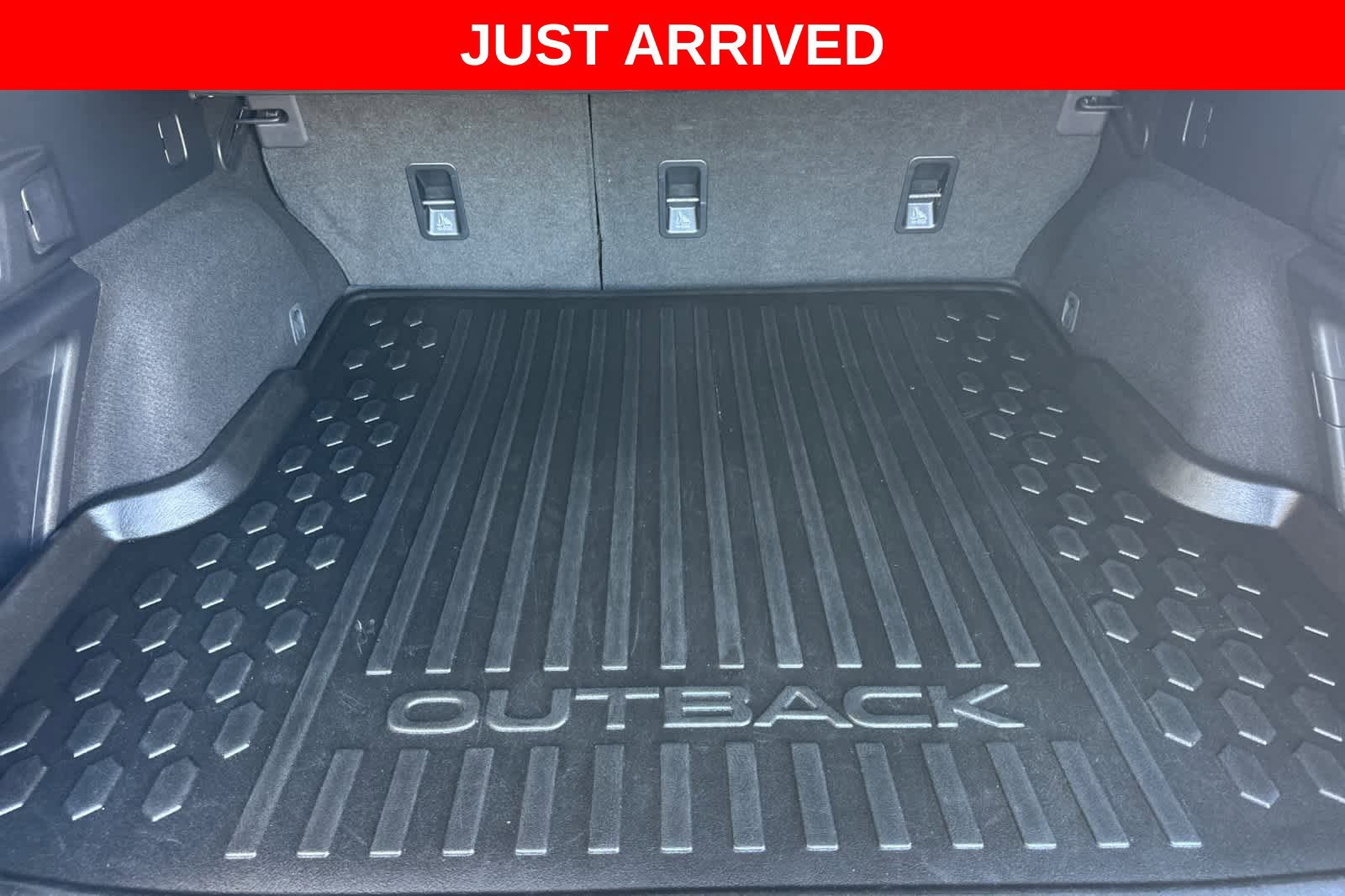 Used 2024 Subaru Outback Premium AWD/4WD image 16