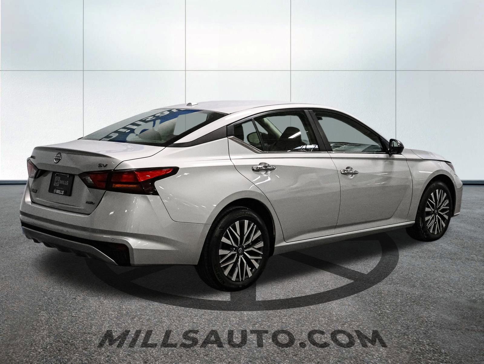 Used 2024 Nissan Altima 2.5 SV image 6