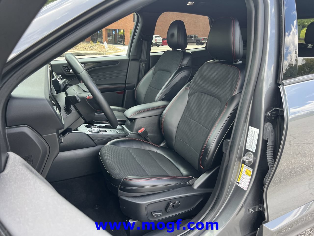 Certified 2024 Ford Escape ST-Line FWD image 17
