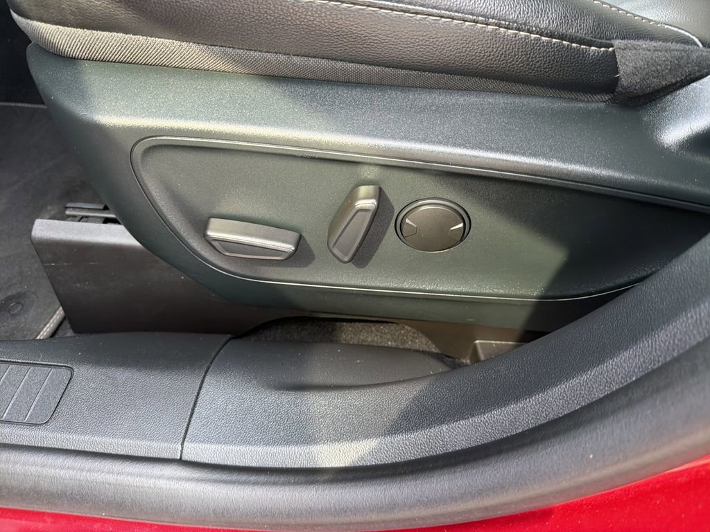 Certified 2022 Ford Escape Titanium w/ Titanium Elite Package image 18