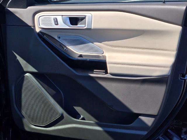 Certified 2023 Ford Explorer Platinum w/ Technology Package image 6