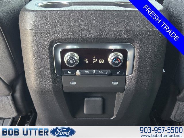 Used 2023 GMC Yukon SLT w/ SLT Premium Package AWD/4WD image 31