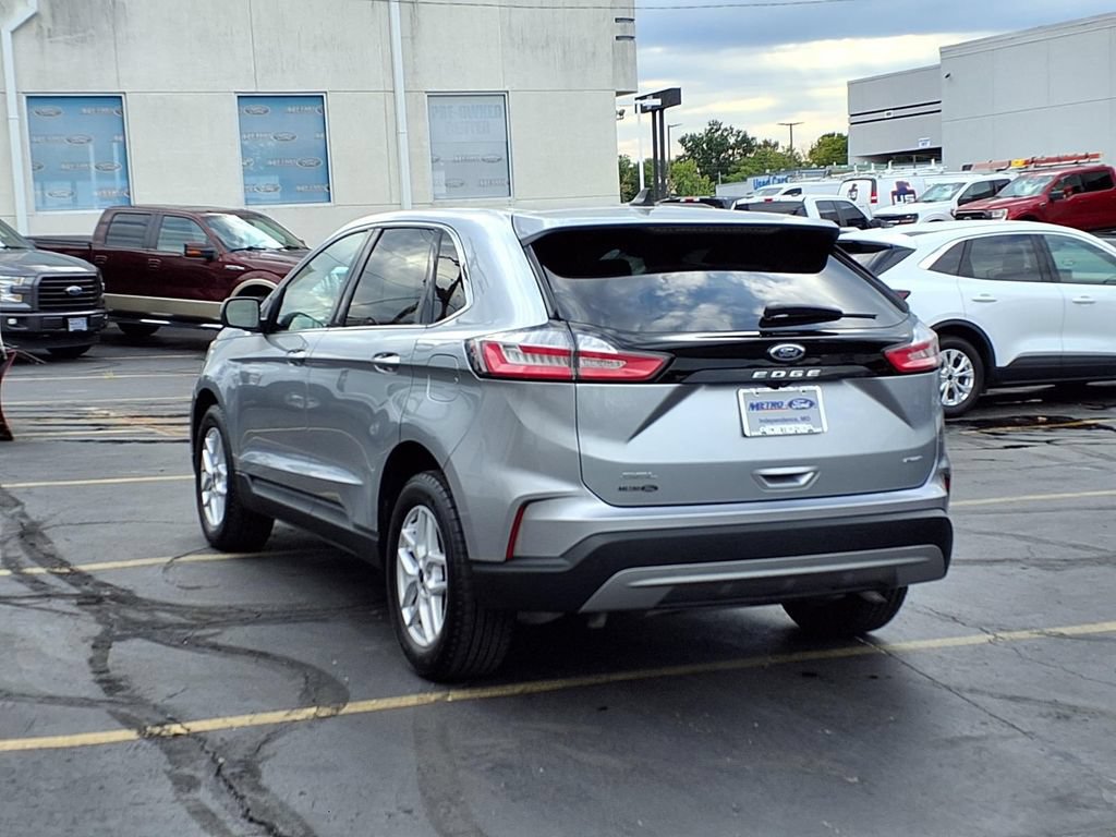 Certified 2023 Ford Edge SEL w/ Convenience Package AWD/4WD image 5