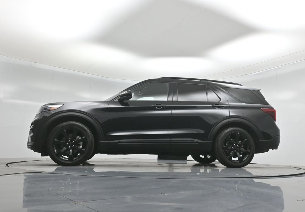 Certified 2022 Ford Explorer ST-Line w/ Class IV Trailer Tow Package image 54