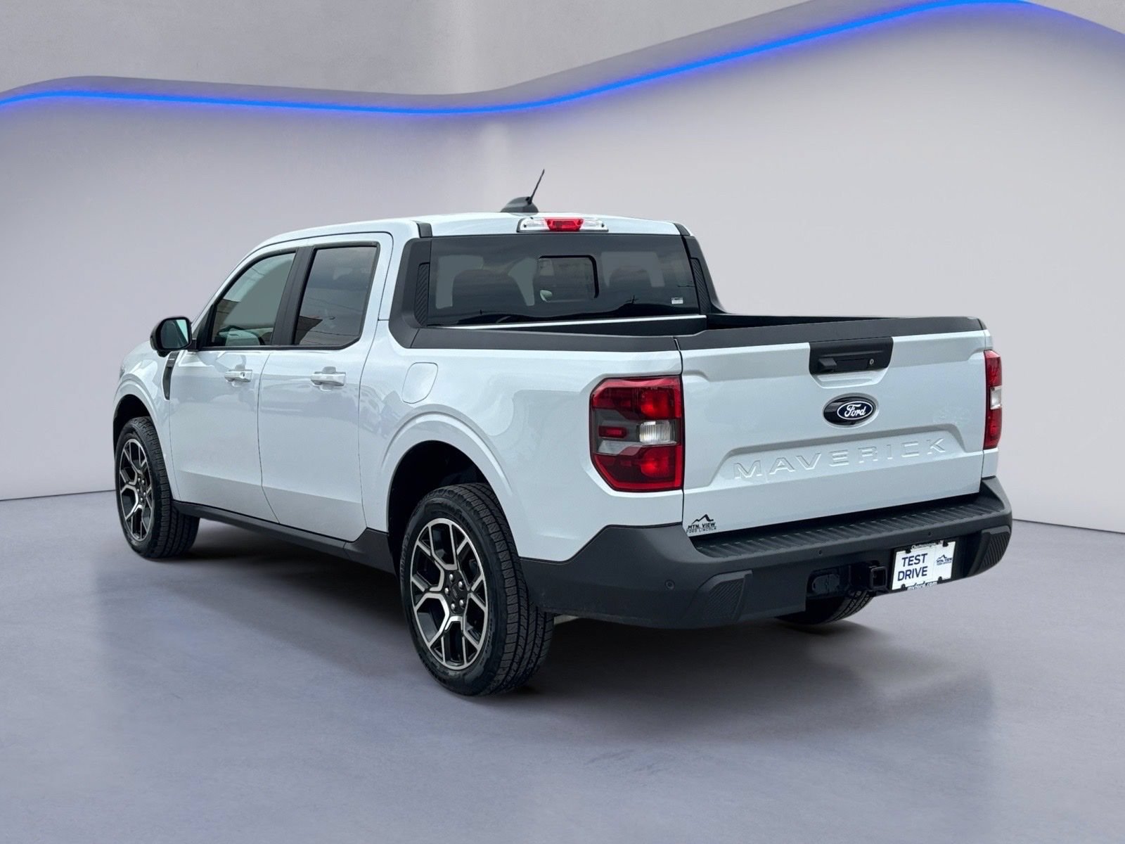 Certified 2025 Ford Maverick Lariat w/ 4K Tow Package AWD/4WD image 6