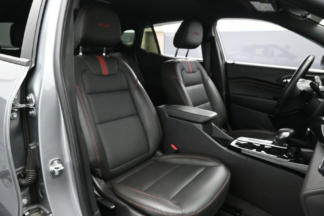 Used 2025 Chevrolet Trax RS w/ Driver Confidence Package FWD image 24