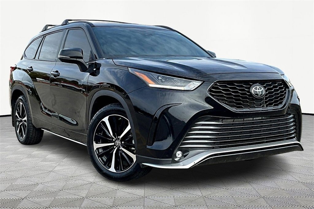 Used 2022 Toyota Highlander XSE image 5
