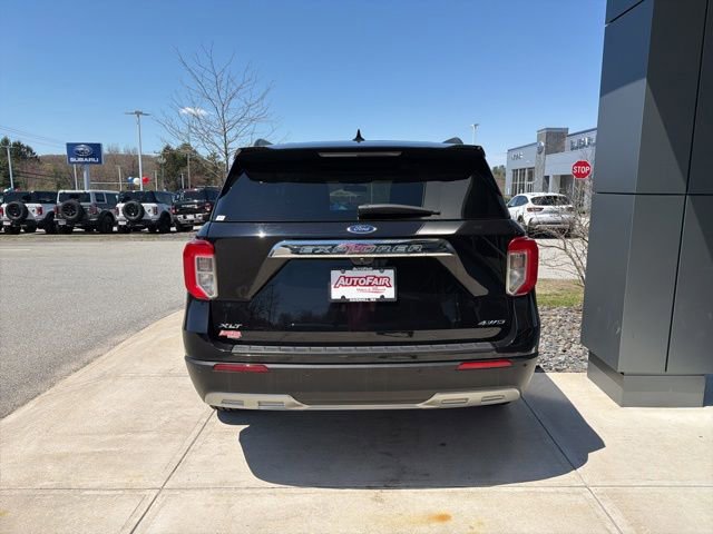Certified 2022 Ford Explorer XLT w/ Equipment Group 202A AWD/4WD image 8