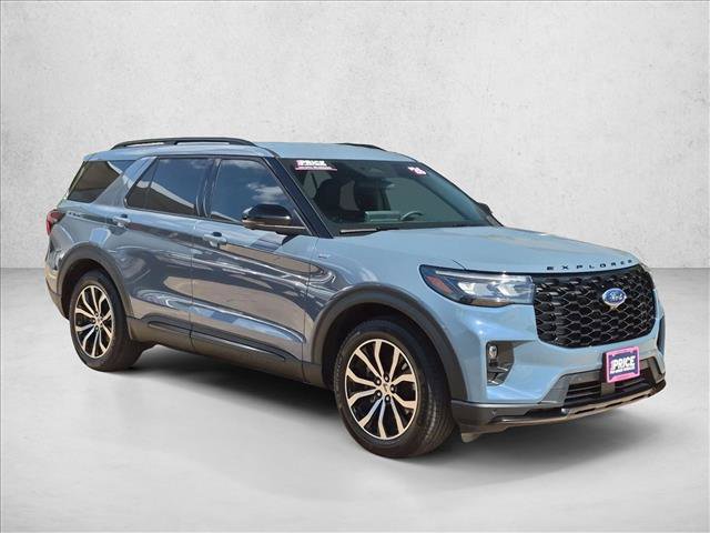 Certified 2026 Ford Explorer ST-Line RWD image 3