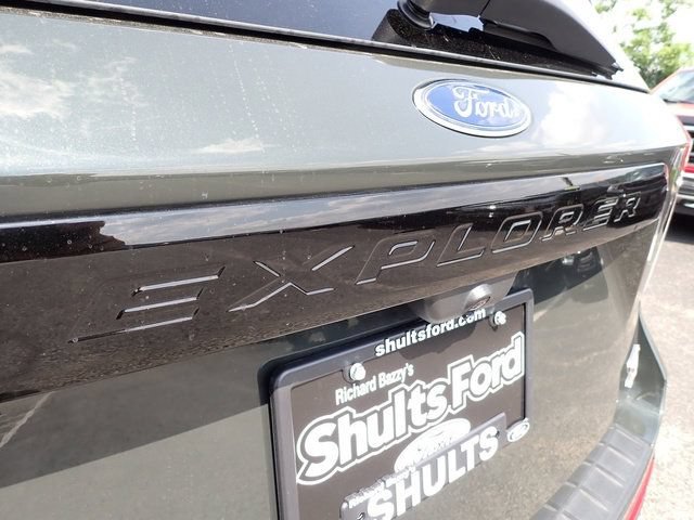 Certified 2022 Ford Explorer ST w/ Equipment Group 401A AWD/4WD image 5