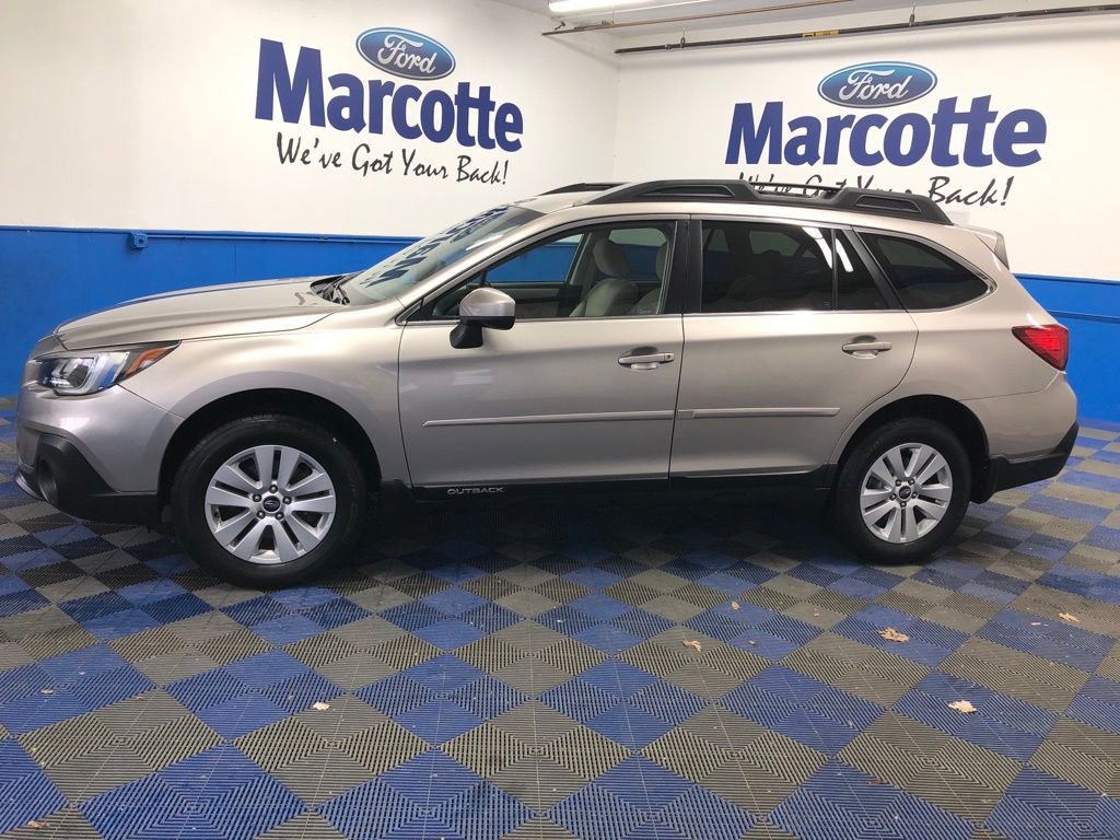 Used 2019 Subaru Outback 2.5i Premium image 2