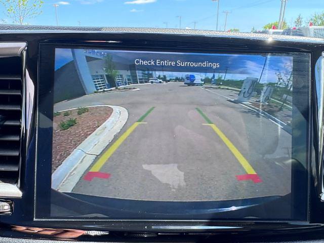 Used 2023 Chrysler Pacifica Touring-L FWD image 12