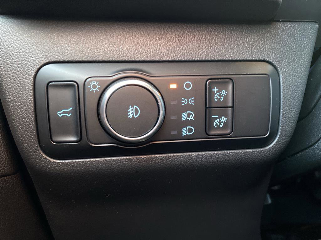 Certified 2025 Ford Escape Platinum image 30