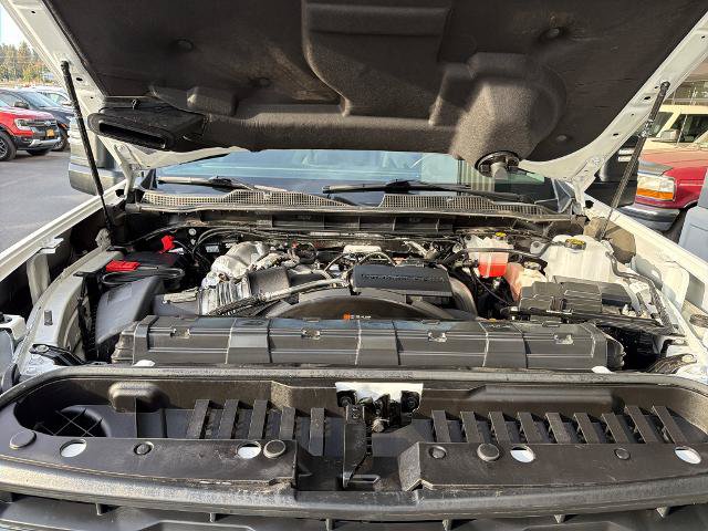 Used 2024 Chevrolet Silverado 2500 LT AWD/4WD image 4