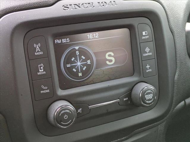 Used 2017 Jeep Renegade Latitude image 15