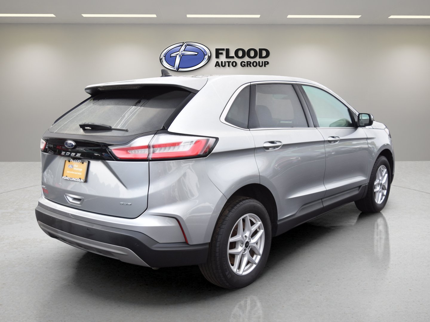 Certified 2023 Ford Edge SEL w/ Convenience Package AWD/4WD image 4