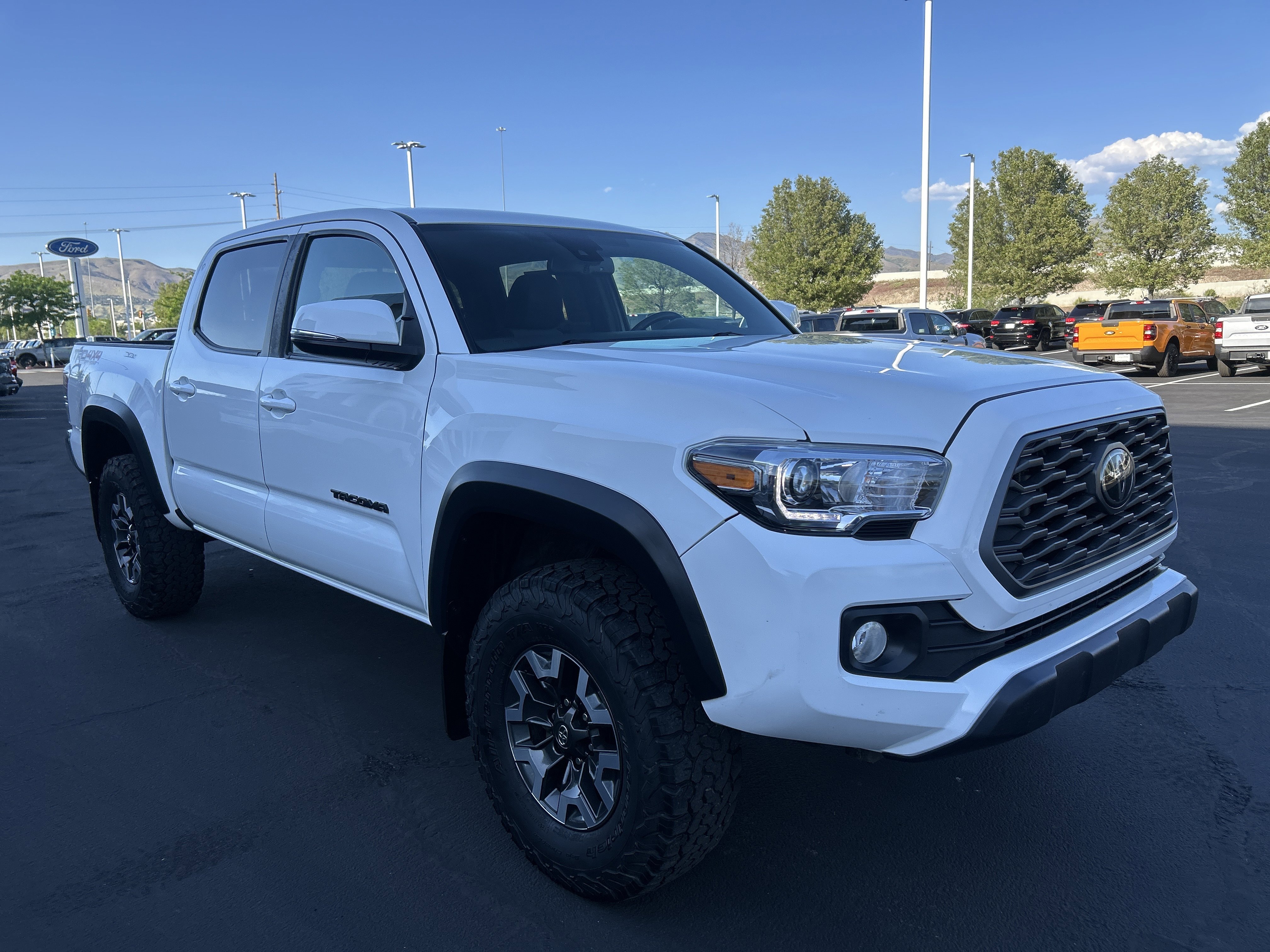 Used 2022 Toyota Tacoma TRD Off-Road AWD/4WD image 7