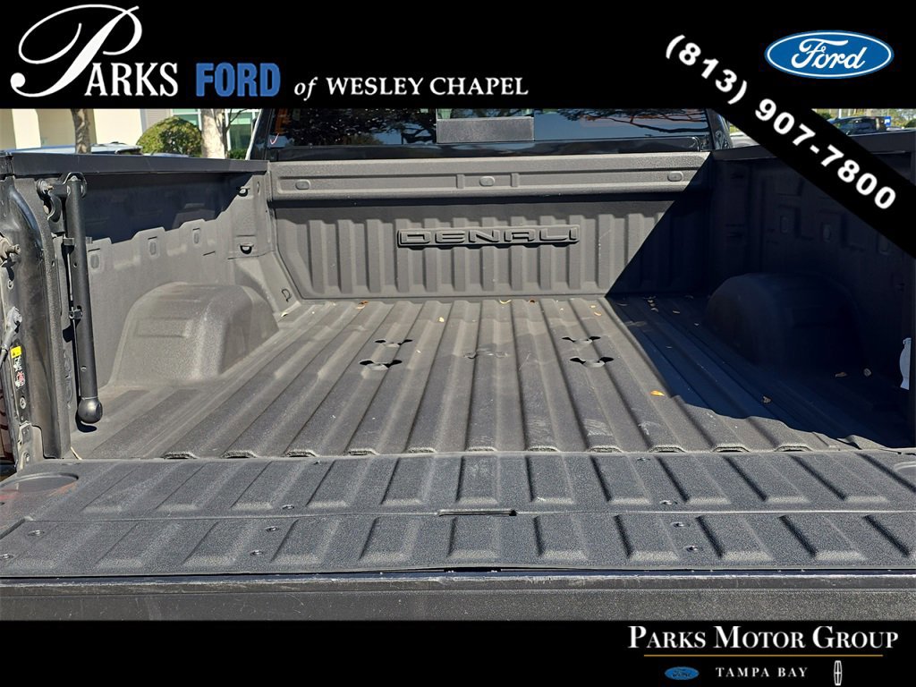 Used 2021 GMC Sierra 2500 Denali w/ Denali Black Diamond Edition image 8