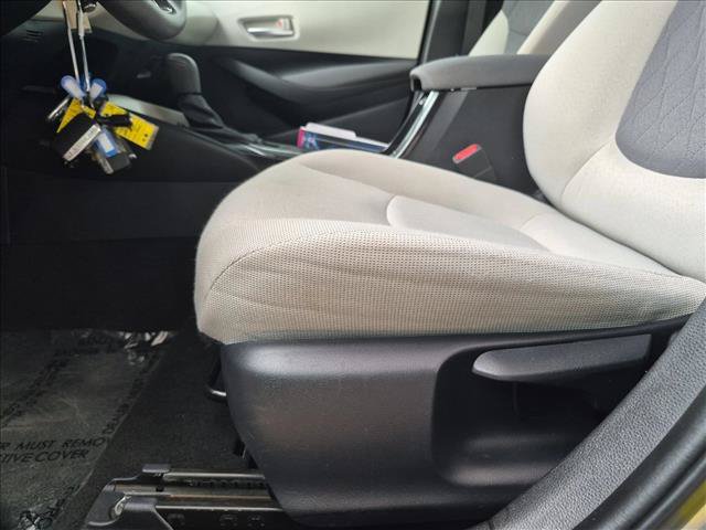 Used 2021 Toyota Corolla LE FWD image 15