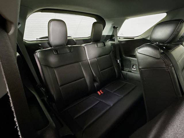 Certified 2022 Ford Explorer XLT w/ Equipment Group 202A image 32