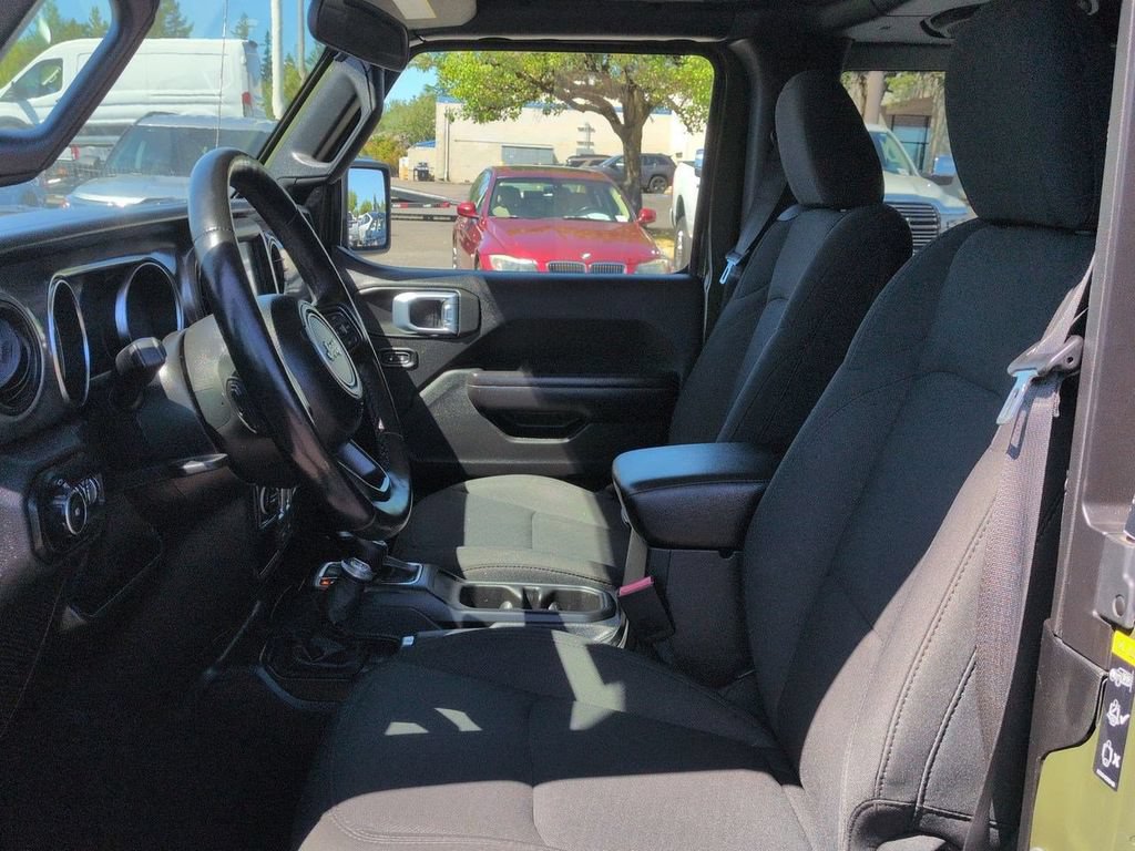 Used 2021 Jeep Wrangler Sport AWD/4WD image 12