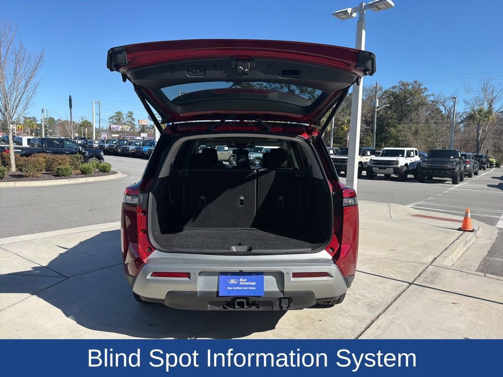 Used 2022 Nissan Pathfinder SL w/ SL Premium Package image 9