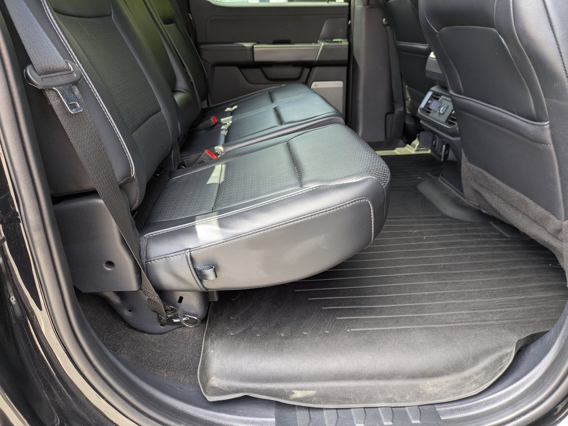 Certified 2024 Ford F150 Lariat w/ Bed Utility Package AWD/4WD image 37