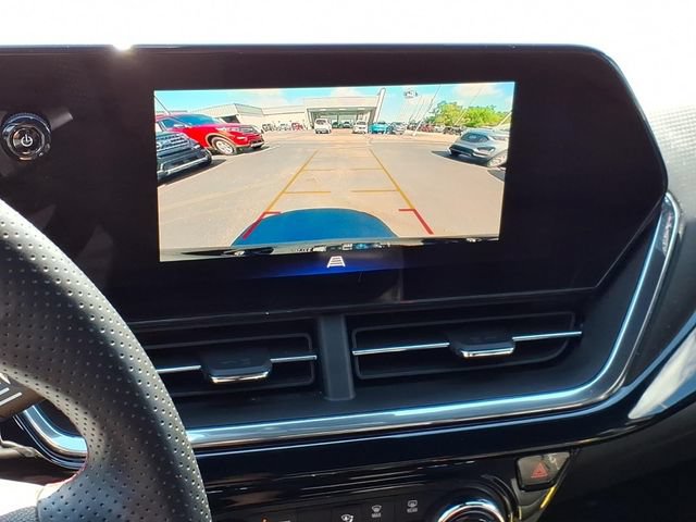 Used 2025 Chevrolet Trax RS w/ Driver Confidence Package FWD image 24