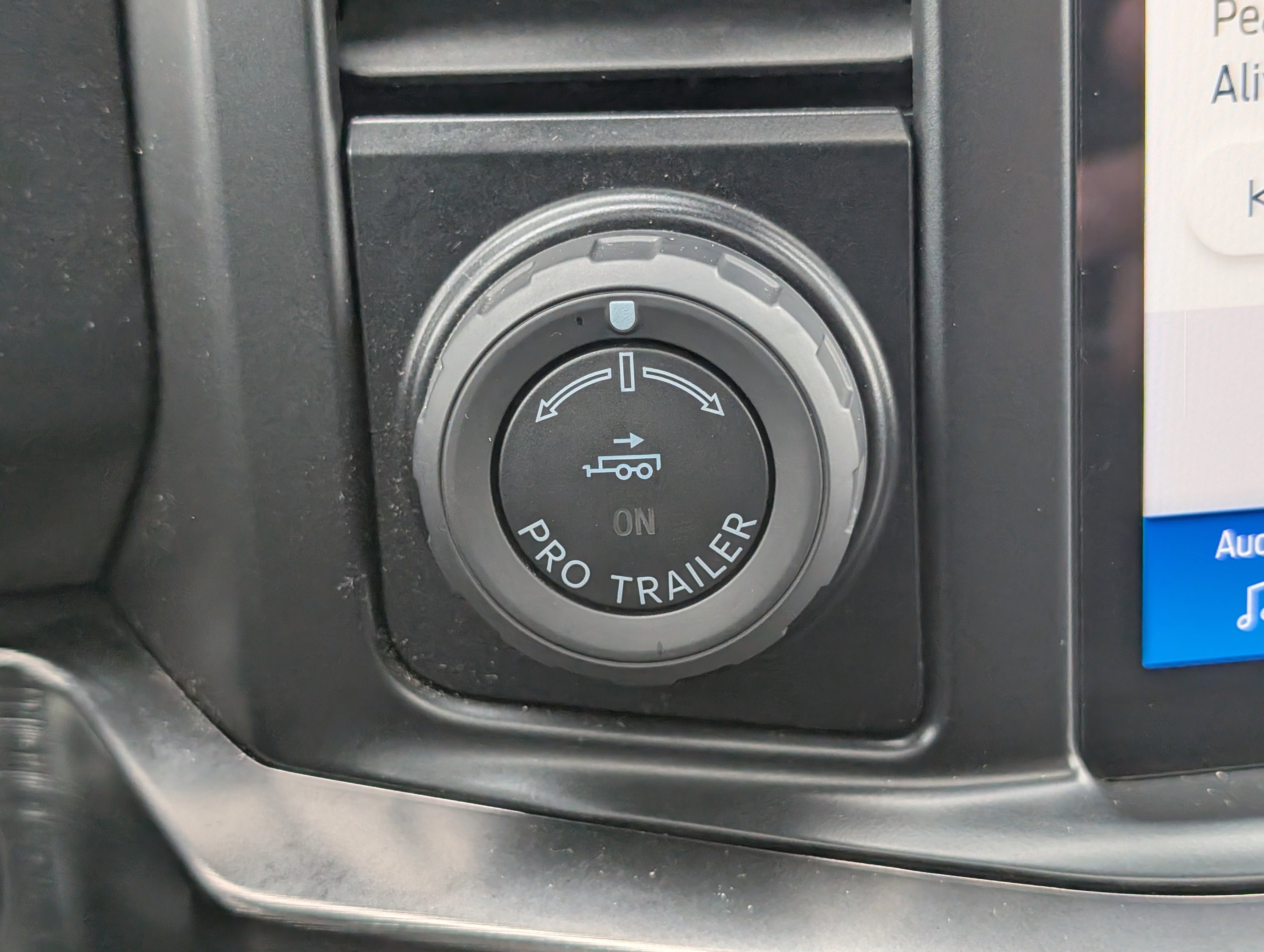 Certified 2024 Ford F250 Lariat w/ Lariat Ultimate Package image 27