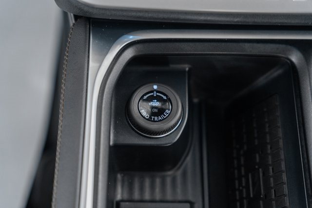 Certified 2025 Ford Expedition Active image 32