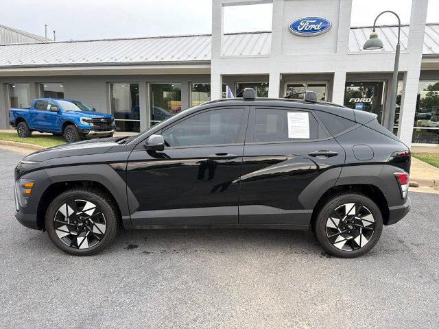 Used 2024 Hyundai Kona SEL w/ Convenience Package AWD/4WD image 2