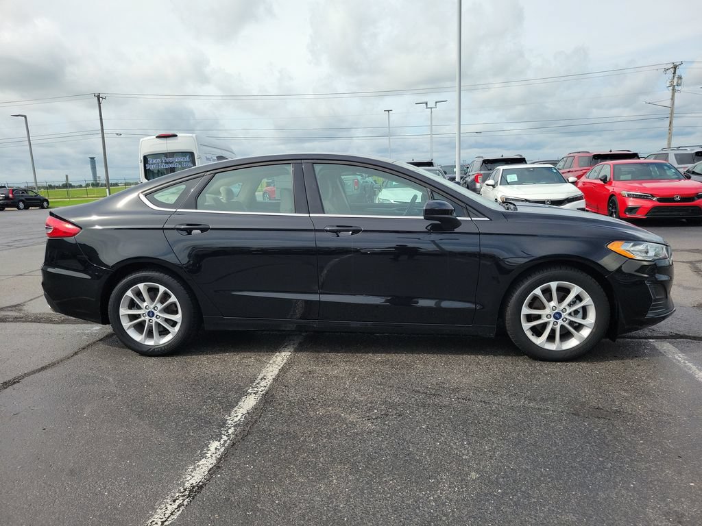 Certified 2020 Ford Fusion SE FWD image 3