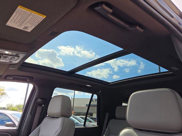 Used 2022 GMC Yukon SLT w/ SLT Premium Package image 29