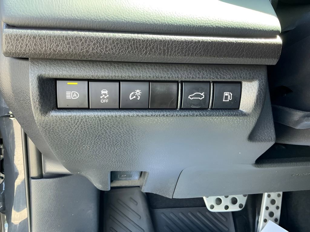 Used 2025 Toyota Camry XSE FWD image 29