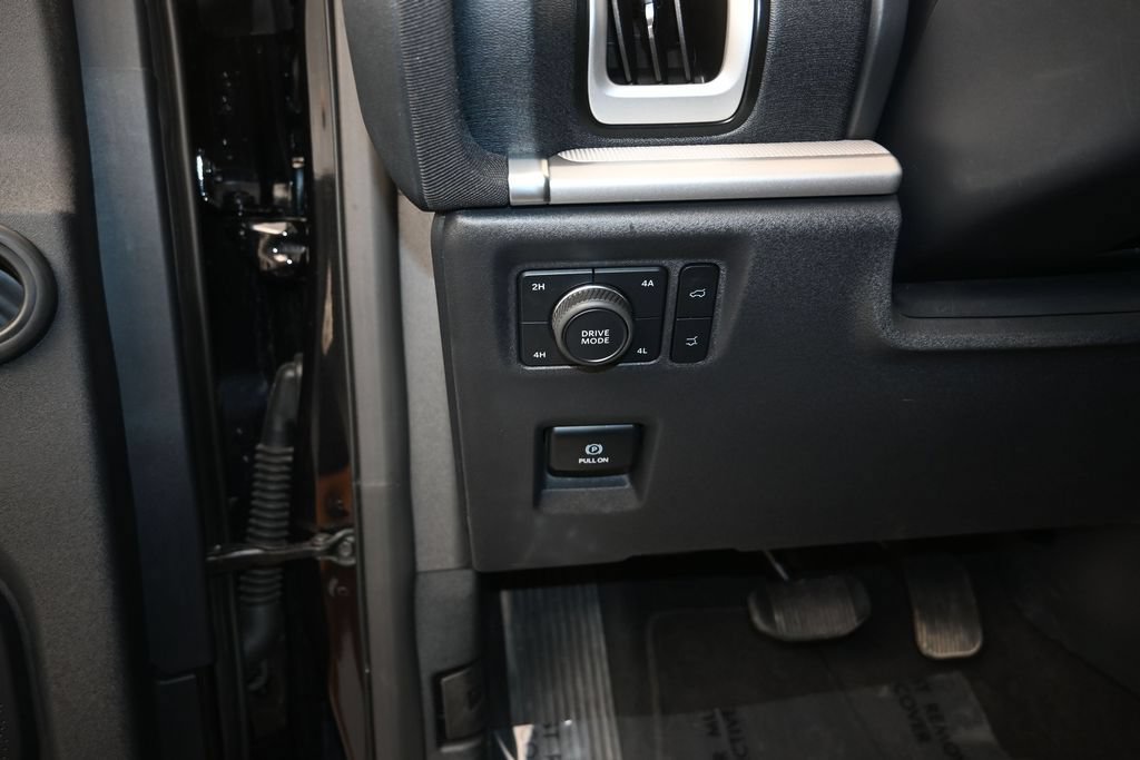 Certified 2025 Ford Expedition Active AWD/4WD image 12